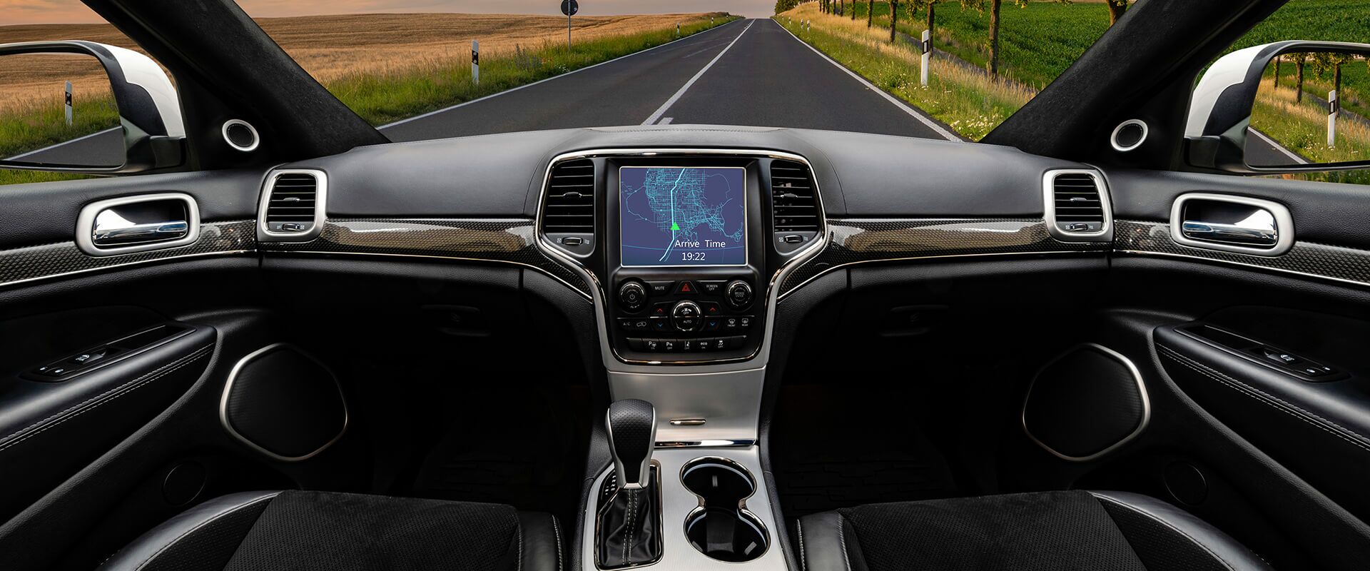 Vordere Sitzreihe einer Limousine